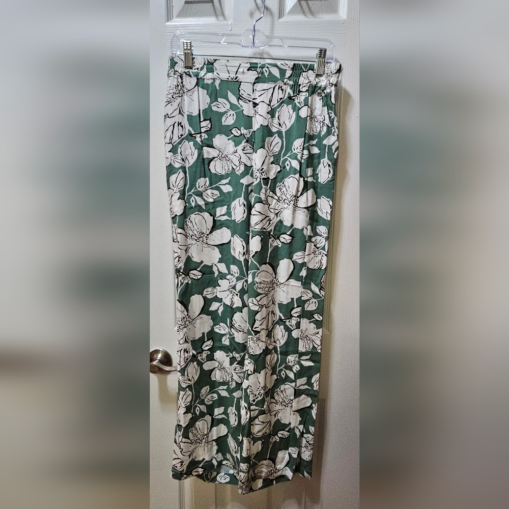 Floral Green and White Pants